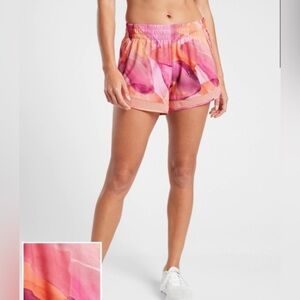 Athleta Printed Mesh Racer Run Shorts Training
Running Athletic - Size S